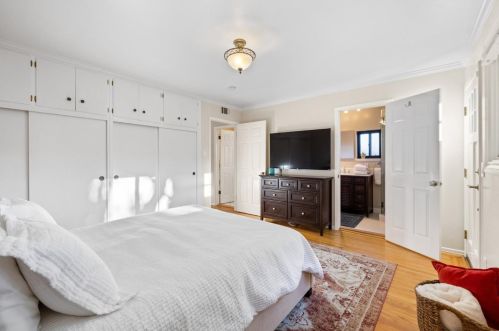 1920 Claremont Dr, San Bruno CA  94066-2716 exterior