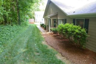 4647 Lawndale Dr, Greensboro, NC 27455-2022
