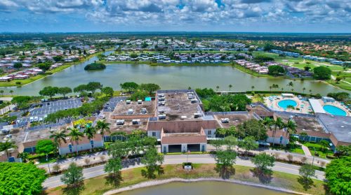260 Saxony F, Delray Beach FL  33446-1838 exterior