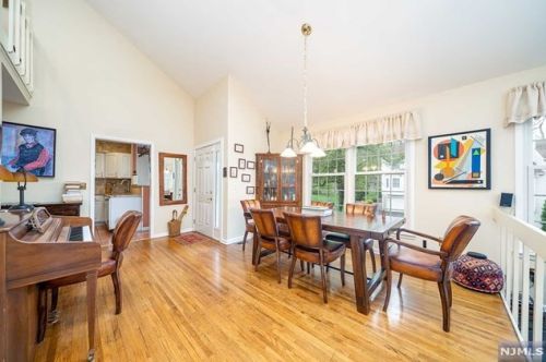 19 Kerri Ln, Lincoln Park NJ  07035-2113 exterior