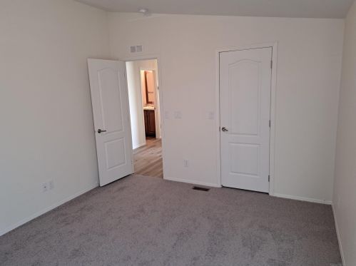 1010 Bobier Dr, Vista CA  92084-3929 exterior