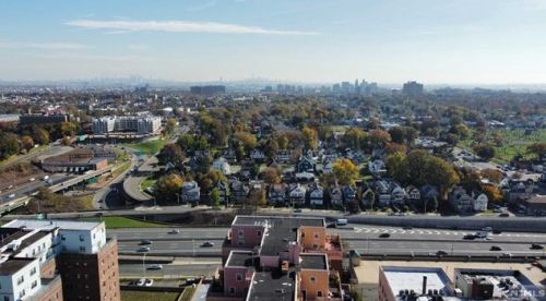 70 Munn Ave, East Orange NJ  07018-4352 exterior