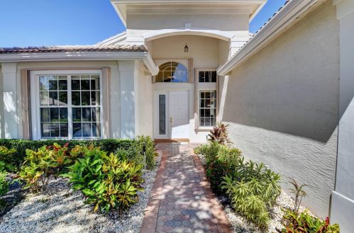 13275 Alhambra Lake Cir, Delray Beach, FL 33446-3734