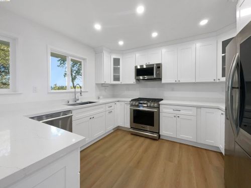 19 El Pulgar, Orinda, CA 94563-1803
