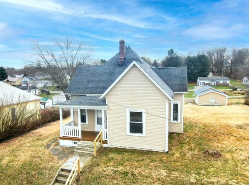 543 Brown St, New Lexington, OH 43764-1105
