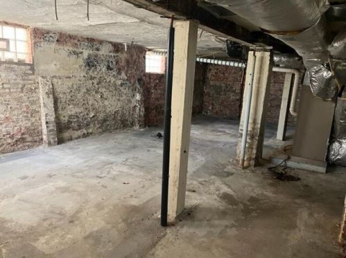 1228 32, Milwaukee WI 53208-2943 exterior