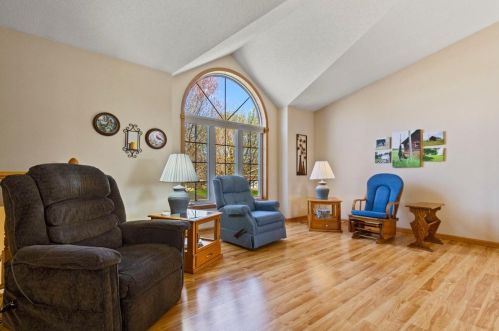 7209 90th Trl, Minneapolis, MN 55445-3235
