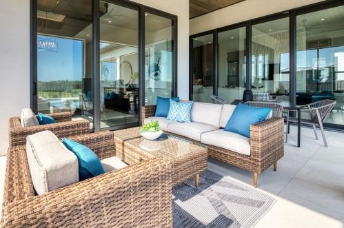 16035 Vetta Dr, Montverde FL  34756-3520 exterior