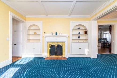 68 Elm St, Quincy, MA 02169-5443