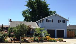 6760 San Joaquin St, Sacramento, CA 95820-2136