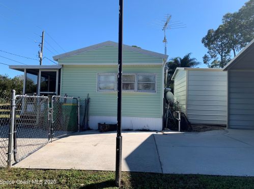 560 Tucker Ln, Cocoa, FL 32926-3109