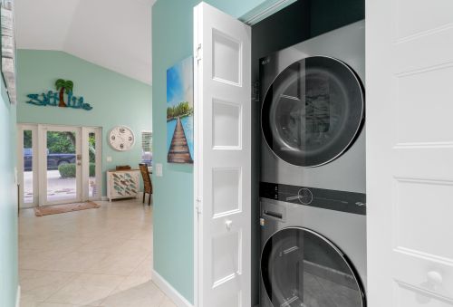 120 1st St, Key Largo FL  33037-4856 exterior