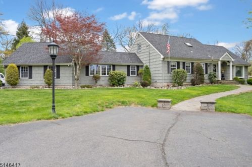 3 Cedar Grove Rd, Annandale, NJ 08801-3359