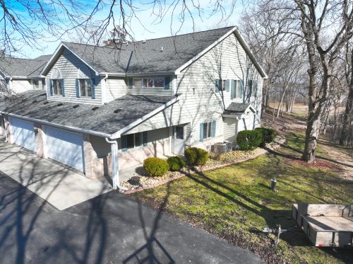 7915 Wind Lake Rd, Waterford, WI 53185-2275