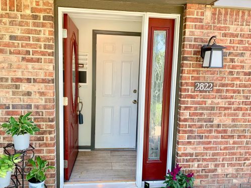 2822 Dry Ridge Ct, Covington, KY 41017-3608