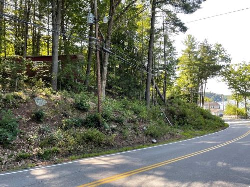 220 Side Dr, Alton, NH 03810-4794