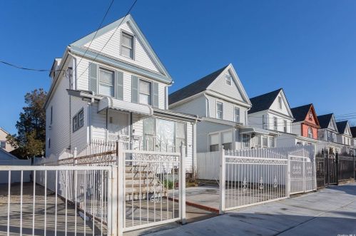 93-21 213th St, Jamaica, NY 11428-1032
