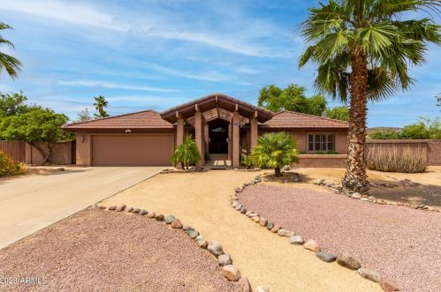 5230 Fallen Leaf Ln, Glendale, AZ 85310-2904