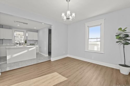 219 6th St, Bridgeport CT  06607-1046 exterior