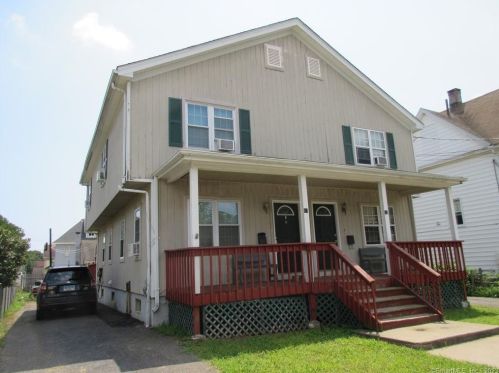 49 Woodmont Ave, Bridgeport, CT 06606-2710