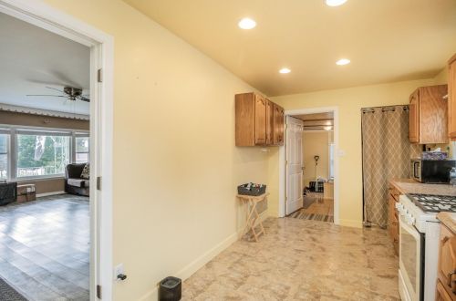 352 Park Ave, Valpo IN  46383-4645 exterior