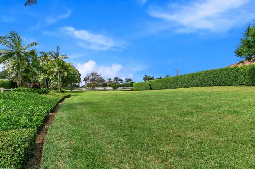 15563 Estancia Ln, West Palm Beach FL  33414-7439 exterior