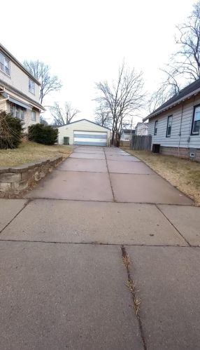 3812 92, Milwaukee WI 53222-2503 exterior