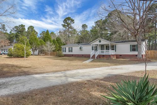 152 Fox Dog Dr, Bonneau, SC 29431-3078