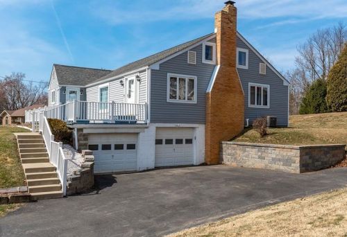 130 Taylor Ave, Beaver Falls, PA 15010-1442