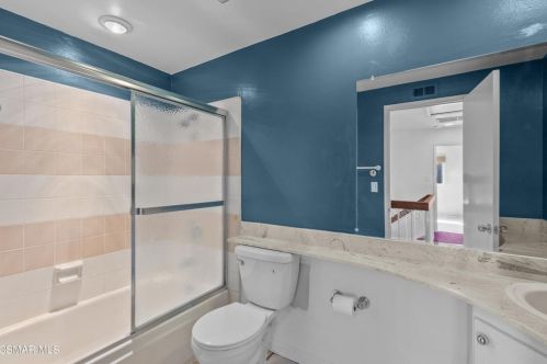 2396 Elmdale Ave, Simi Valley CA 93065-2509 exterior