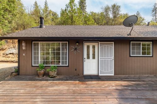 11552 Tom Ray Dr, Grass Valley CA  95949-9713 exterior