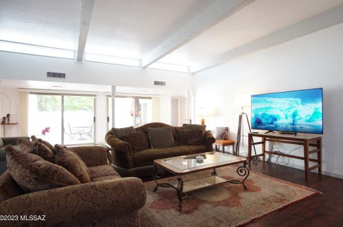 7204 Camino Vecino, Tucson AZ 85715-3418 exterior