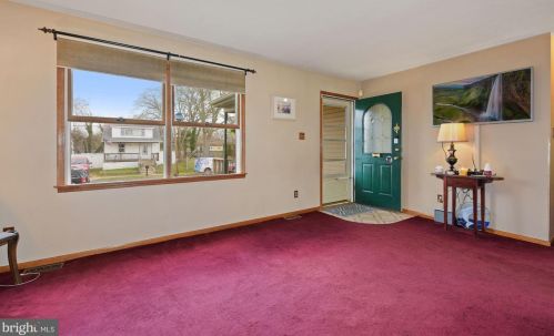 437 Pine Ave, West Deptford, NJ 08096-4466