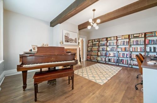 997 Deer Creek Rd, Gibsonia, PA 15044-7008