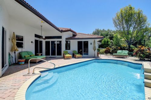 12550 Oak Run Ct, Boynton Beach, FL 33436-6148