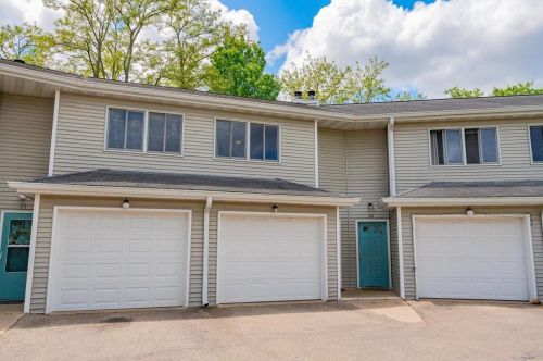 31 Ponwood Cir, Madison WI  53717-1179 exterior