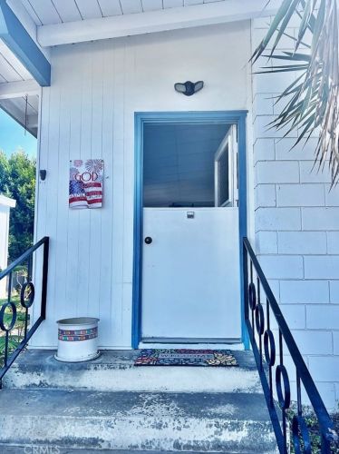 56 Saratoga, Newport Beach CA  92660-6148 exterior