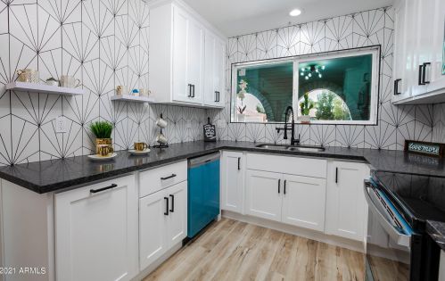 13845 41st Ave, Phoenix AZ  85053-5352 exterior