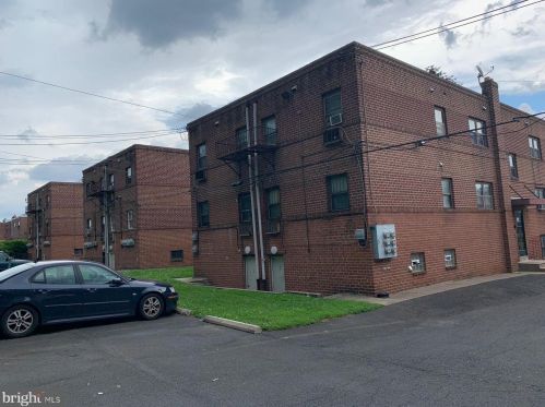905 Cliveden St, Philadelphia, PA 19119-3922