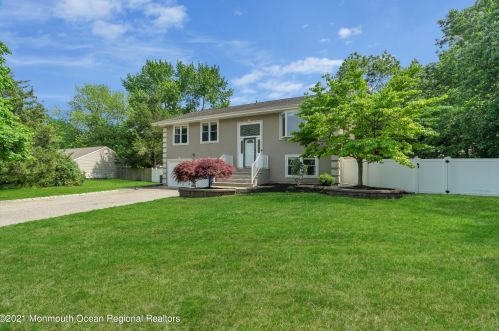 23 Yorkshire Dr, Jackson Twp NJ  08527-2626 exterior