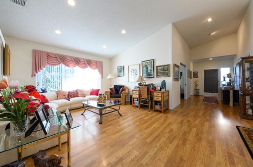 9844 Lemonwood Dr, Boynton Beach, FL 33437-5454