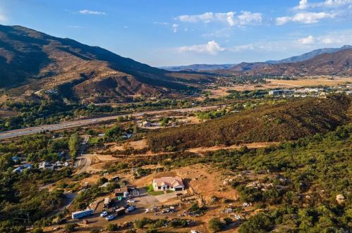 4539 Alpine, Alpine CA  91901-2110 exterior