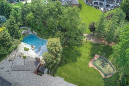 927 Squire Oaks Dr, Covington, KY 41017-1372