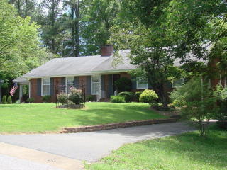 423 Whitehall Cir, Paris, TN 38242-4806