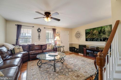 55 Commons Dr, Pottstown, PA 19464-3166