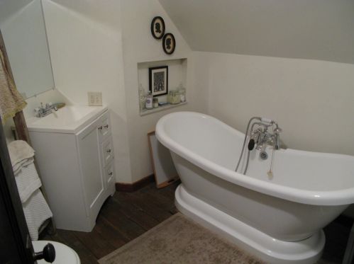 2207 Booth St, Milwaukee WI 53212-3408 exterior