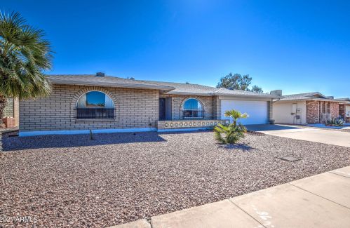 4213 Clovis Ave, Mesa, AZ 85206-1945
