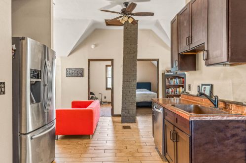 344 Rosedale Ave, Milwaukee WI 53207-0014 exterior