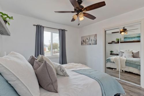 3089 Greyling Dr, San Diego CA 92123-2939 exterior