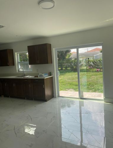 1487 Mangonia Dr, West Palm Beach FL  33401-2421 exterior